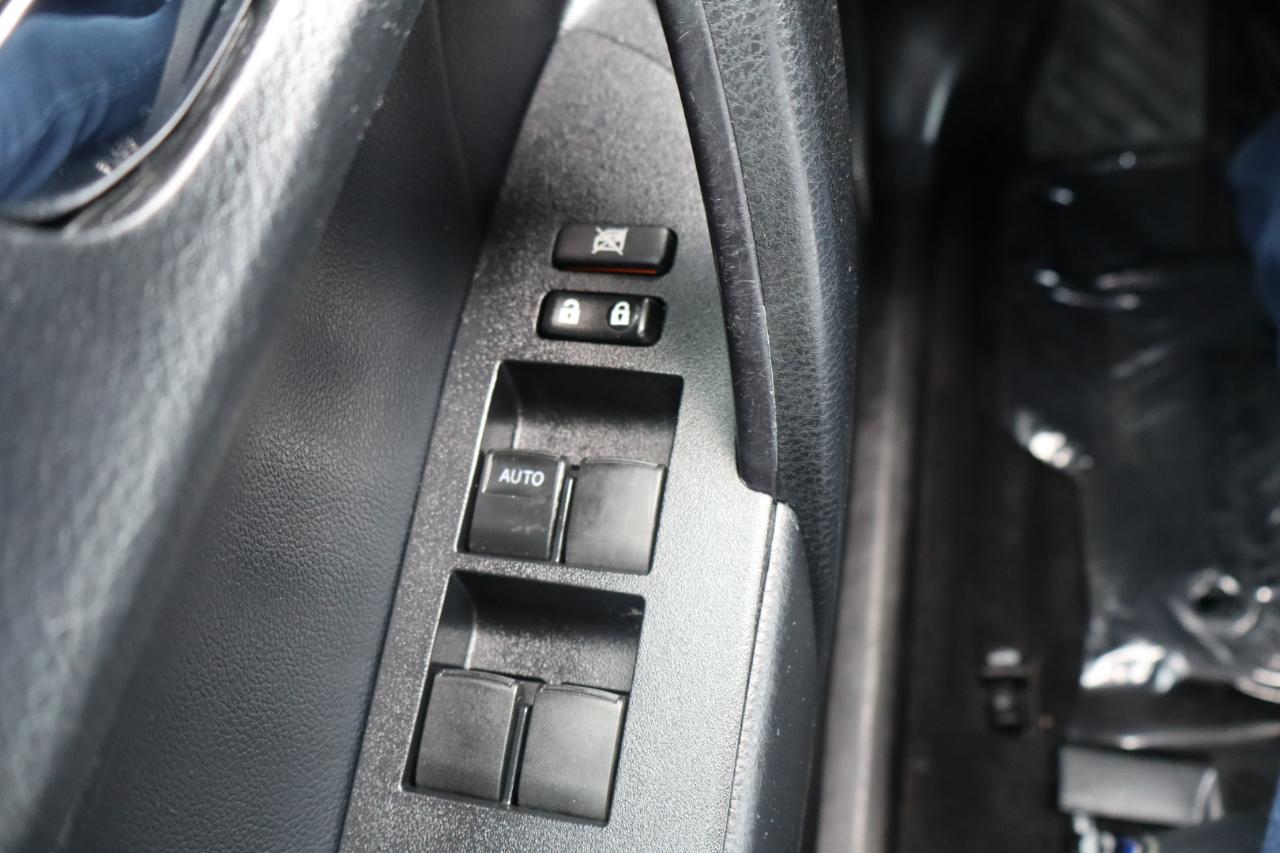 Toyota Corolla XLE CVT (Natl) 2019