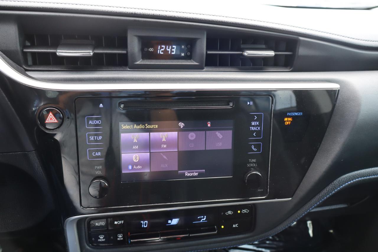 Toyota Corolla XLE CVT (Natl) 2019