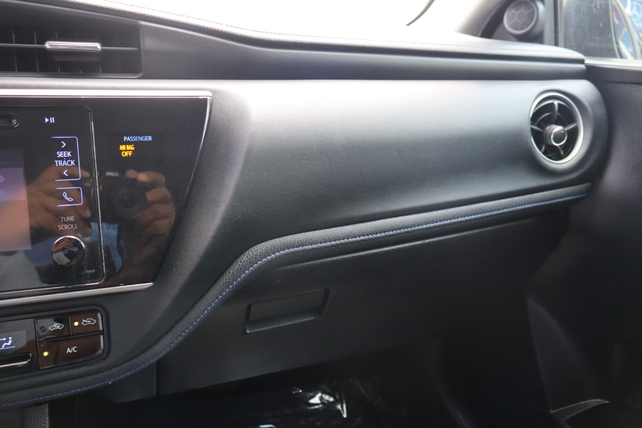 Toyota Corolla XLE CVT (Natl) 2019