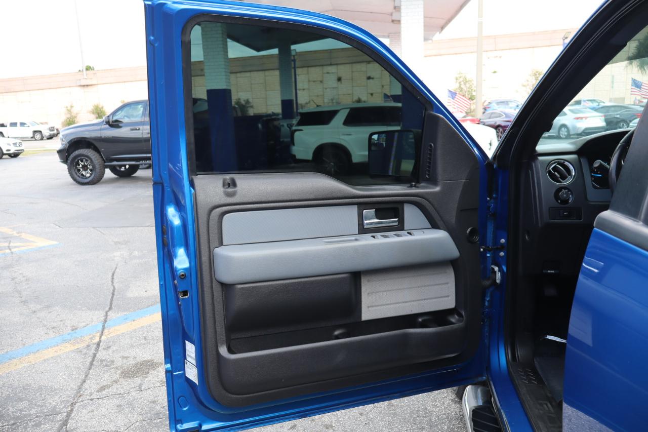 Ford F-150 2WD SuperCrew 145" King Ranch 2014