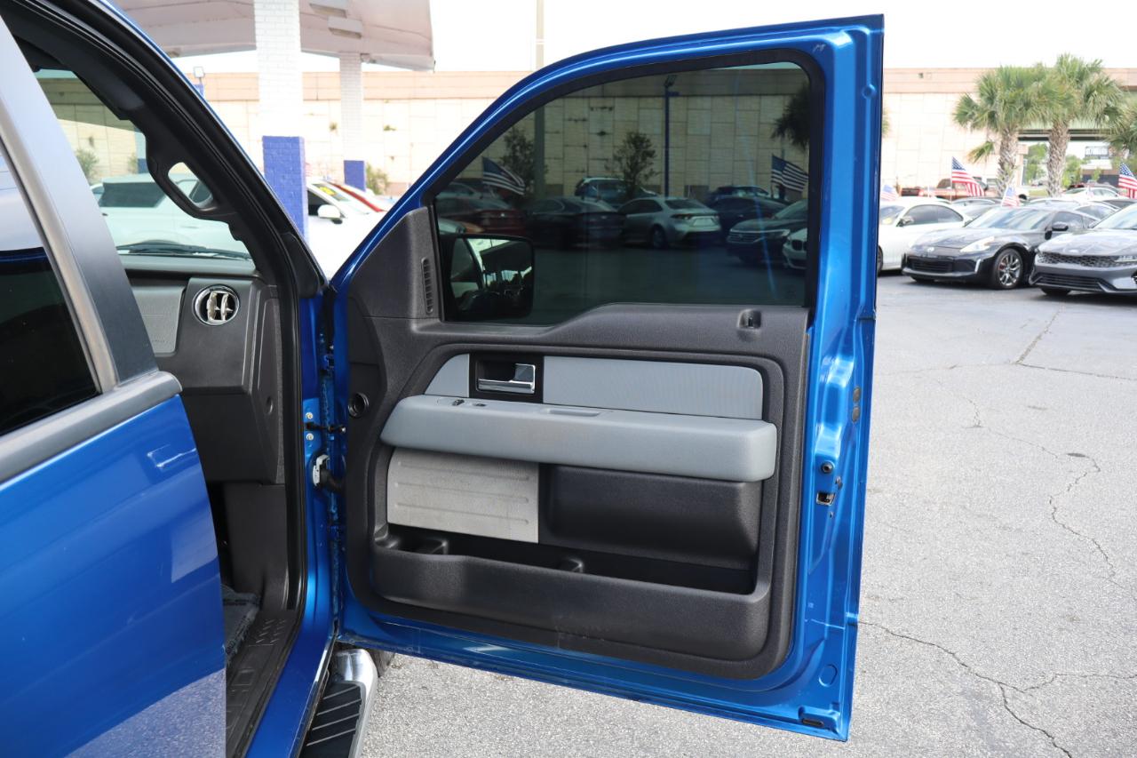 Ford F-150 2WD SuperCrew 145" King Ranch 2014