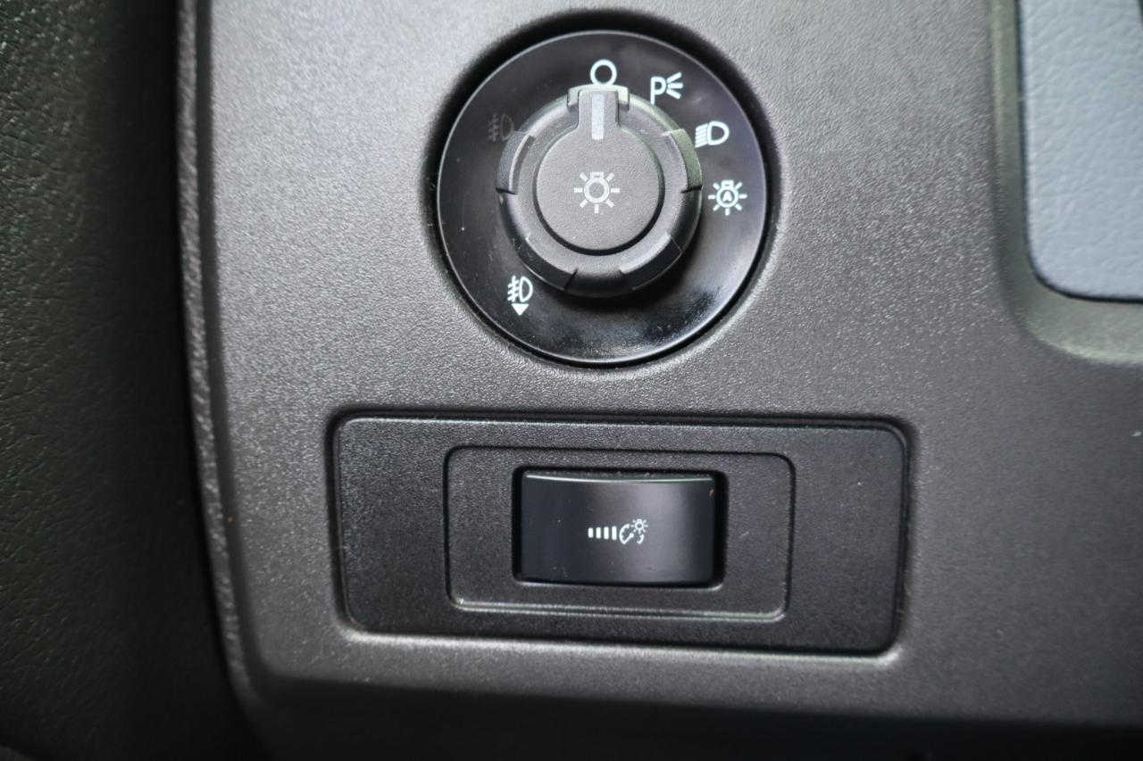 Ford F-150 2WD SuperCrew 145" King Ranch 2014