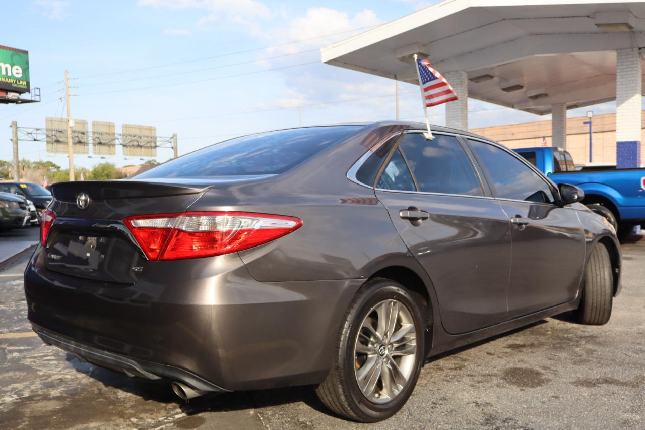 Toyota Camry 4dr Sdn I4 Auto XLE (Natl) 2015