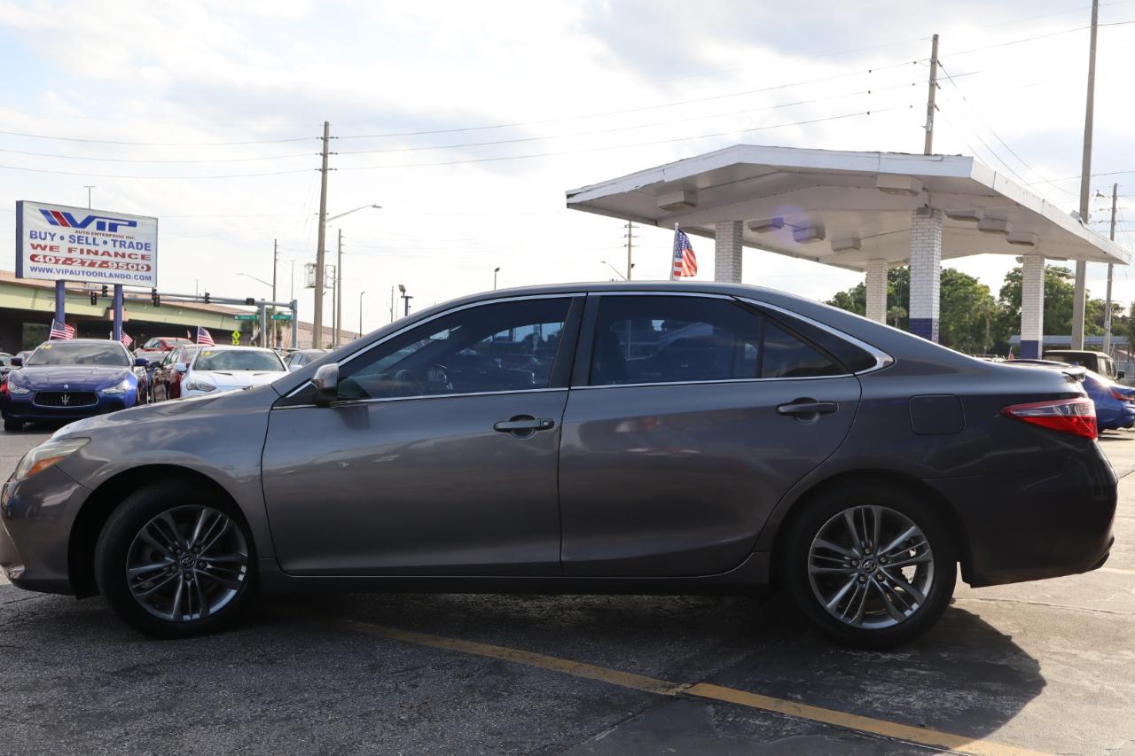 Toyota Camry 4dr Sdn I4 Auto XLE (Natl) 2015