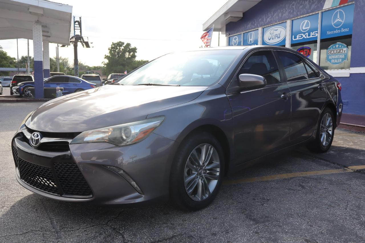 Toyota Camry 4dr Sdn I4 Auto XLE (Natl) 2015