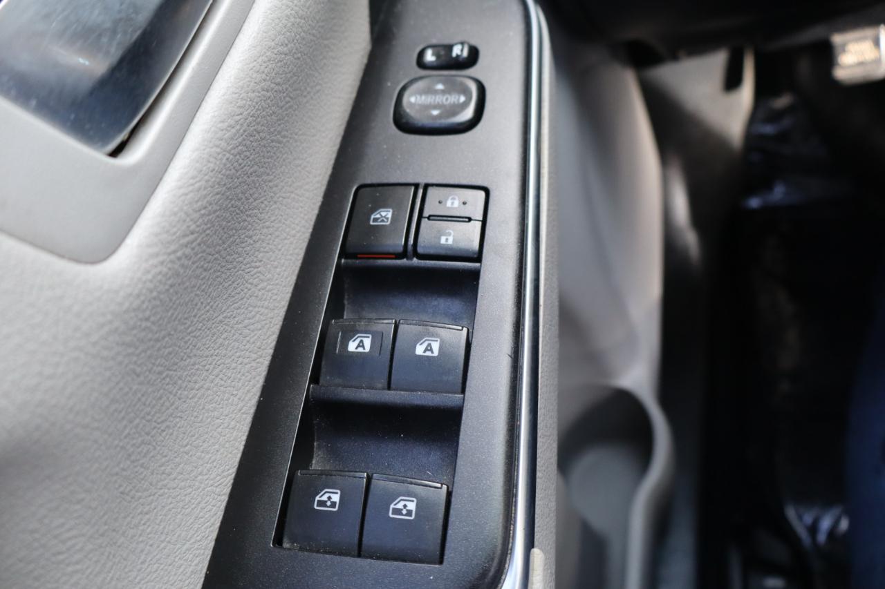 Toyota Camry 4dr Sdn I4 Auto XLE (Natl) 2015