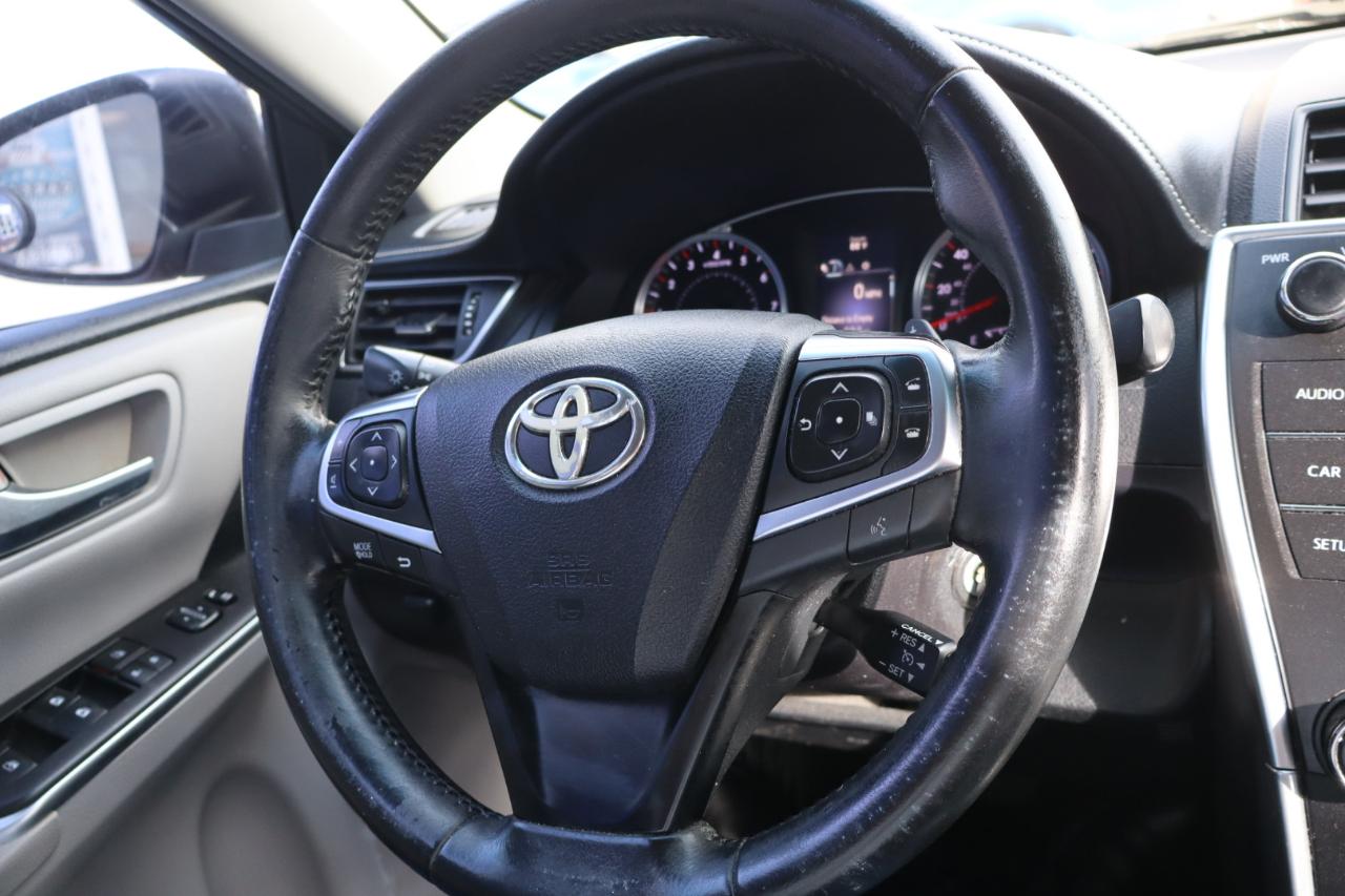 Toyota Camry 4dr Sdn I4 Auto XLE (Natl) 2015