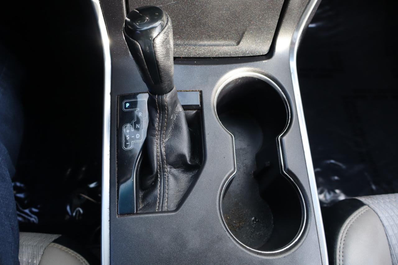 Toyota Camry 4dr Sdn I4 Auto XLE (Natl) 2015