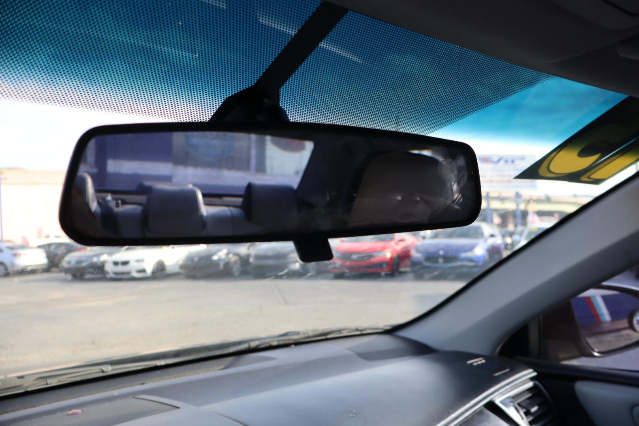 Toyota Camry 4dr Sdn I4 Auto XLE (Natl) 2015