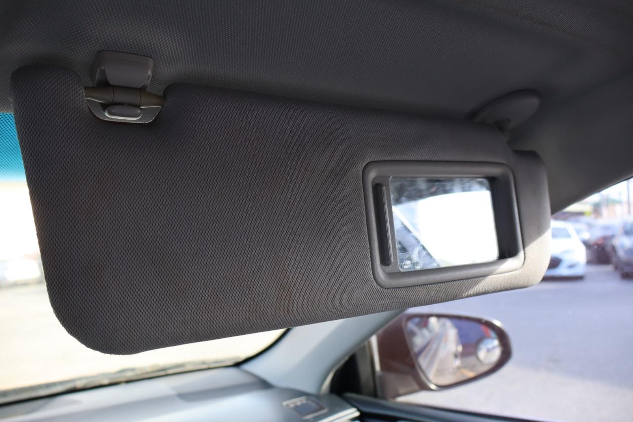 Toyota Camry 4dr Sdn I4 Auto XLE (Natl) 2015