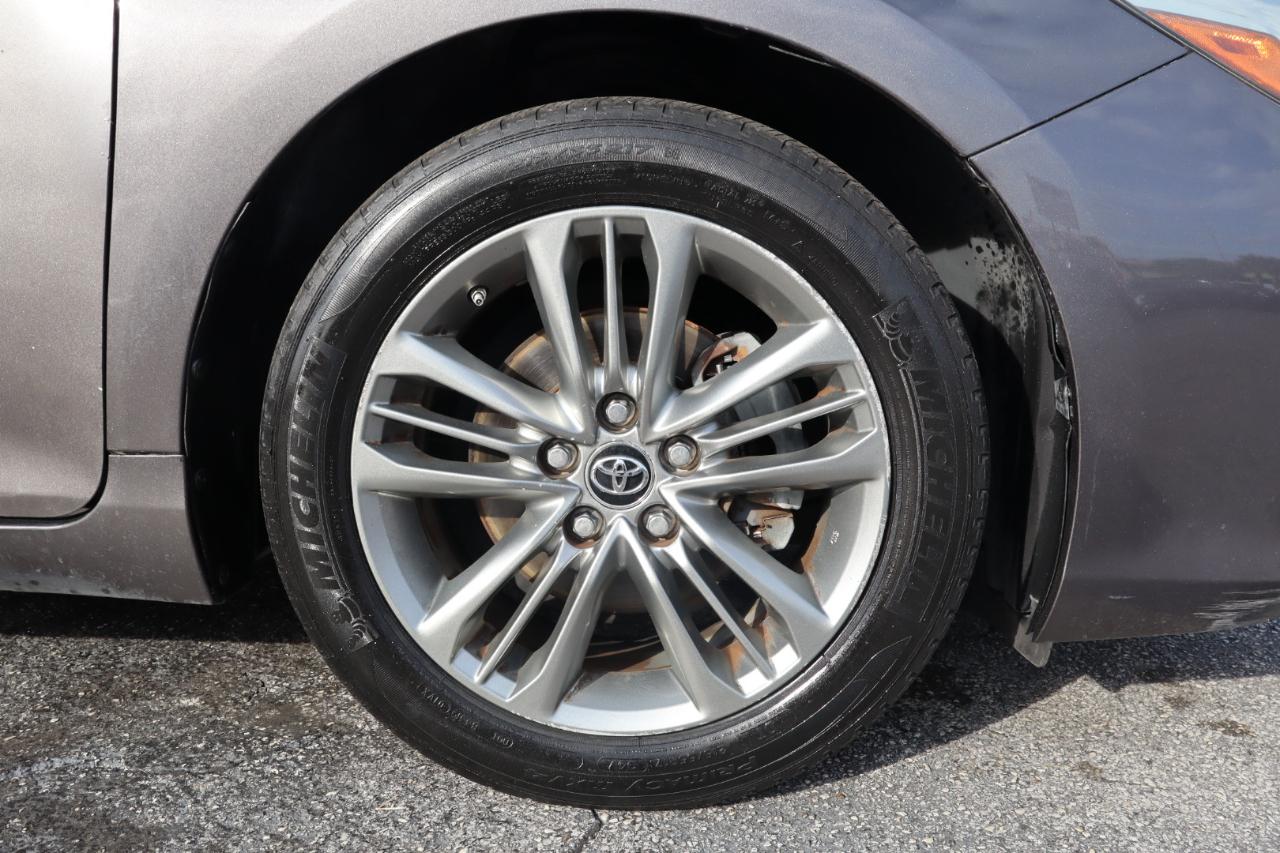 Toyota Camry 4dr Sdn I4 Auto XLE (Natl) 2015