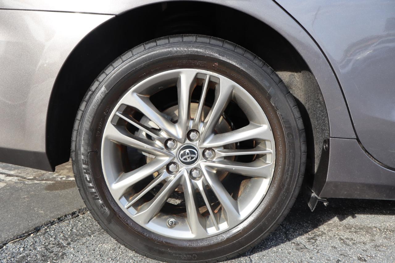 Toyota Camry 4dr Sdn I4 Auto XLE (Natl) 2015