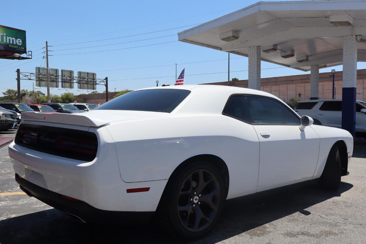 Dodge Challenger GT RWD 2019