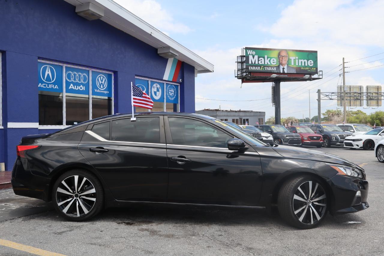 Nissan Altima 2.5 SR Sedan 2021