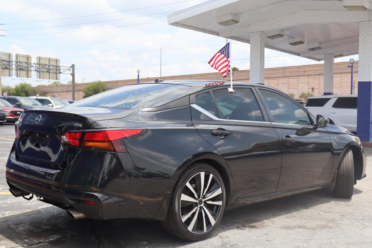 Nissan Altima 2.5 SR Sedan 2021
