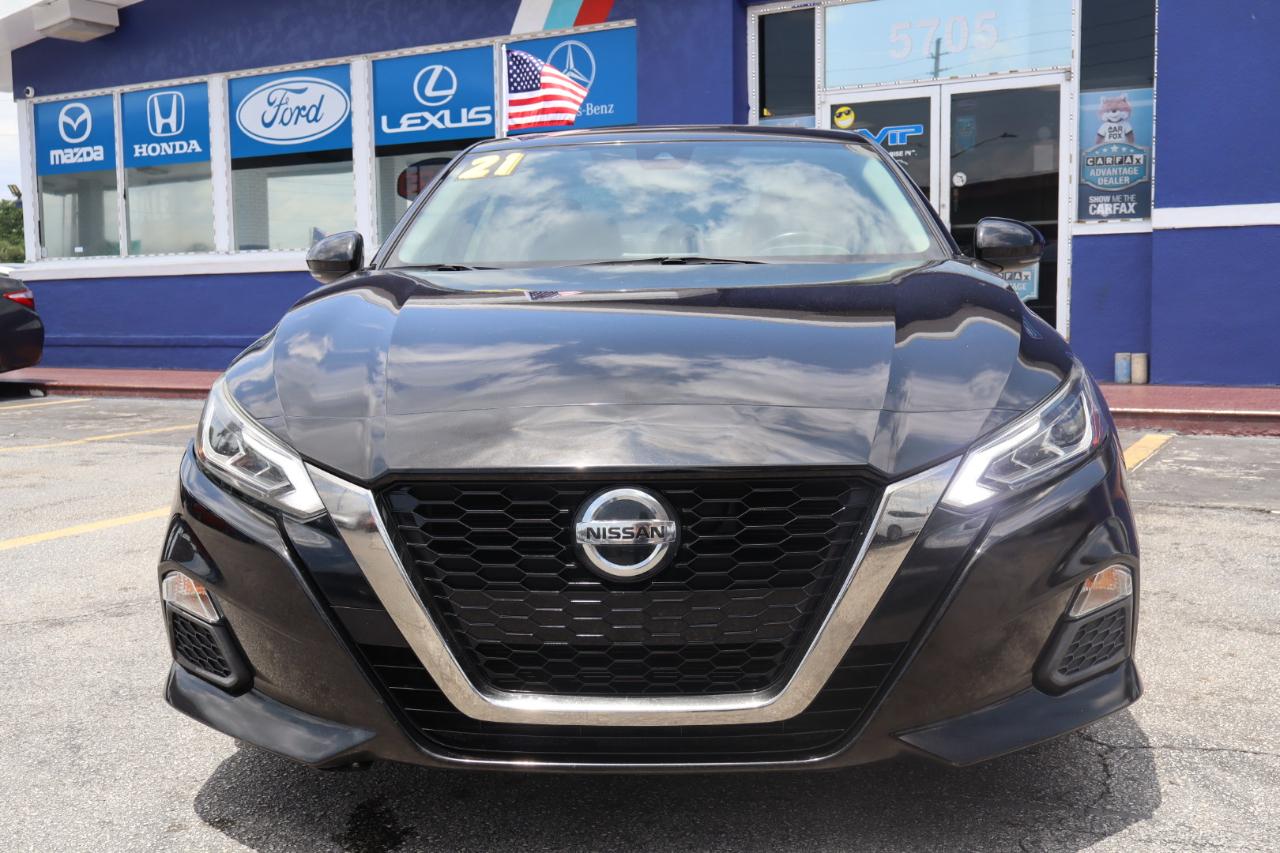 Nissan Altima 2.5 SR Sedan 2021