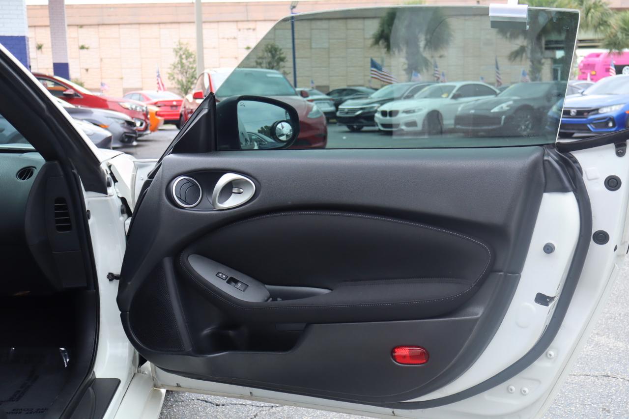 Nissan 370Z 2dr Cpe Manual 2014
