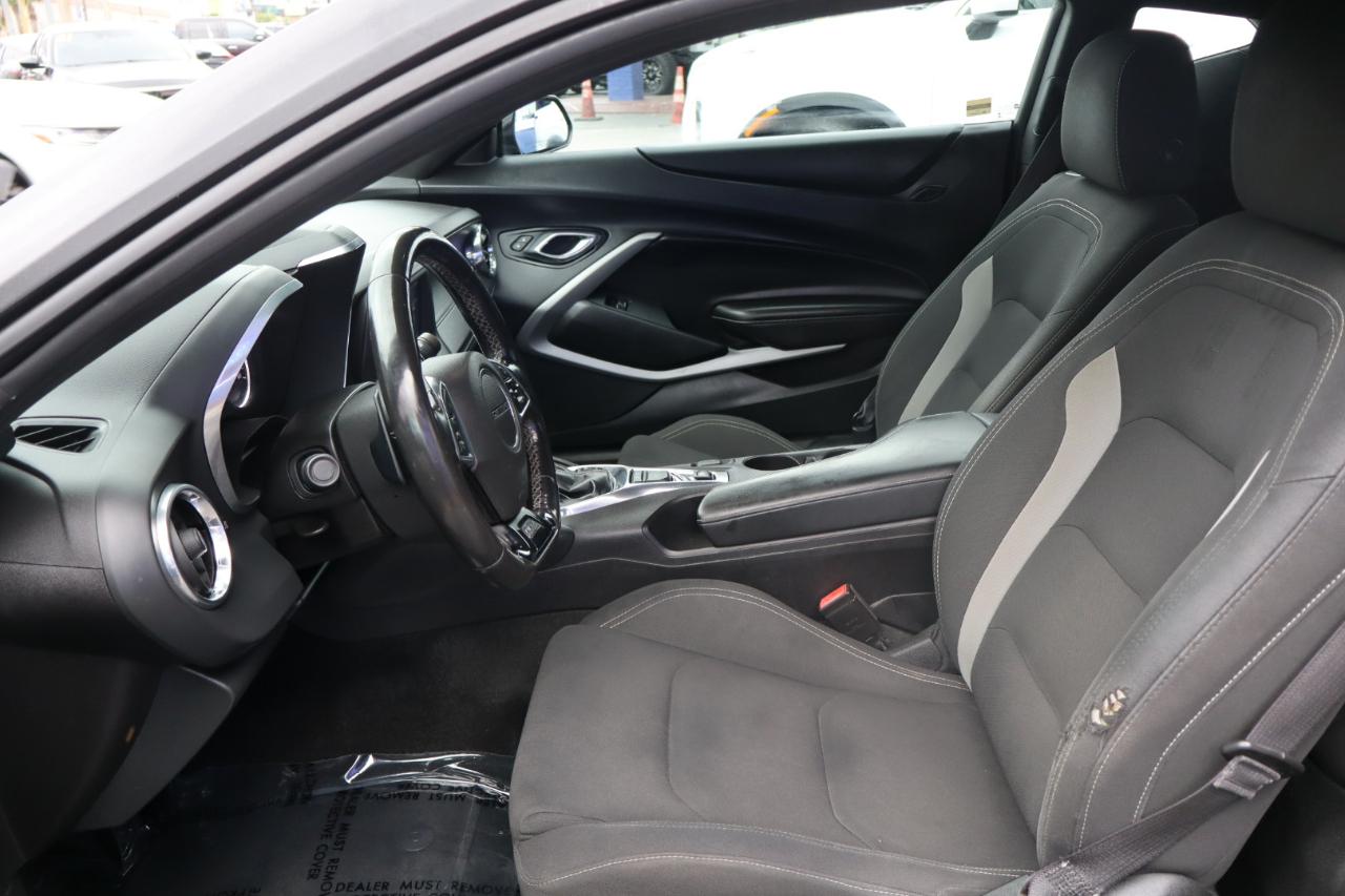 Chevrolet Camaro 2dr Cpe 1LT 2017