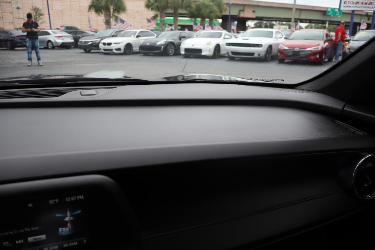 Chevrolet Camaro 2dr Cpe 1LT 2017