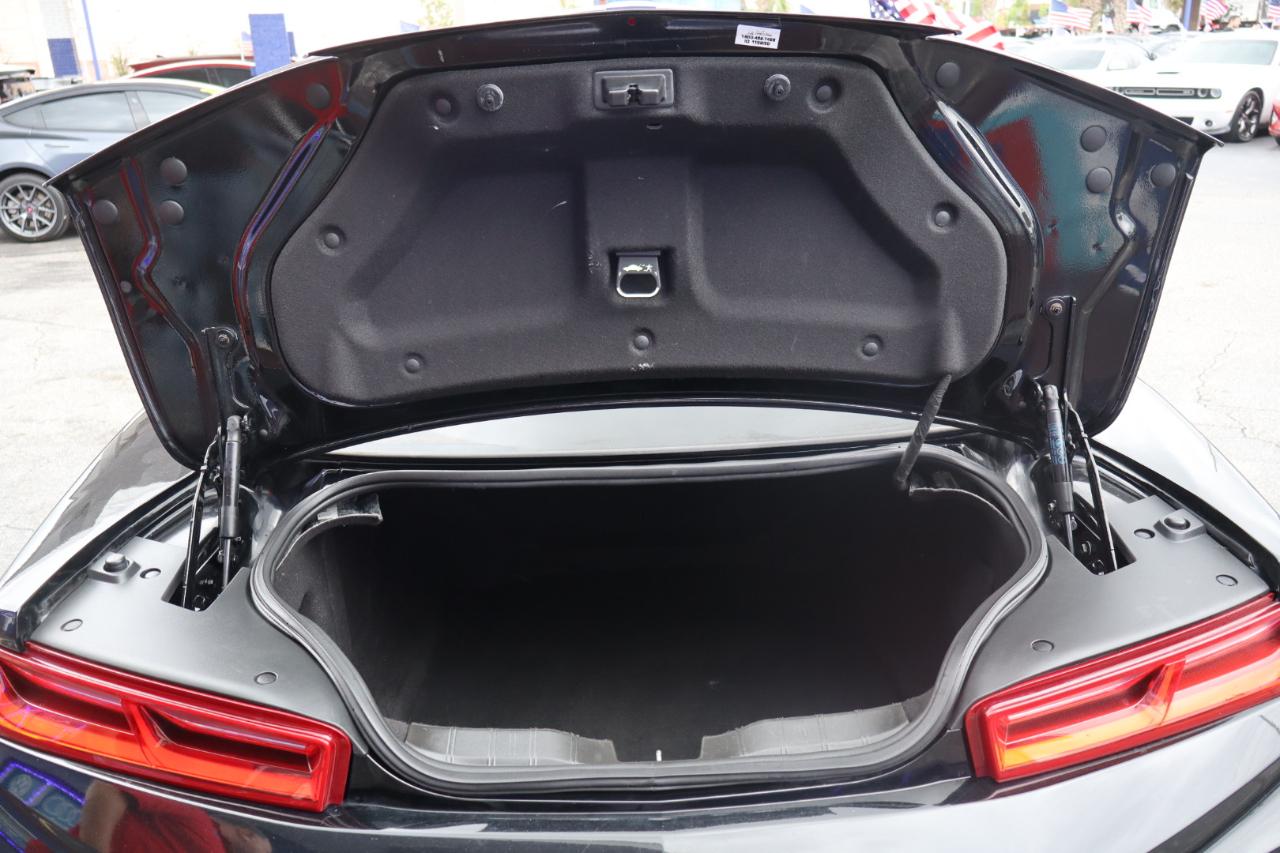 Chevrolet Camaro 2dr Cpe 1LT 2017