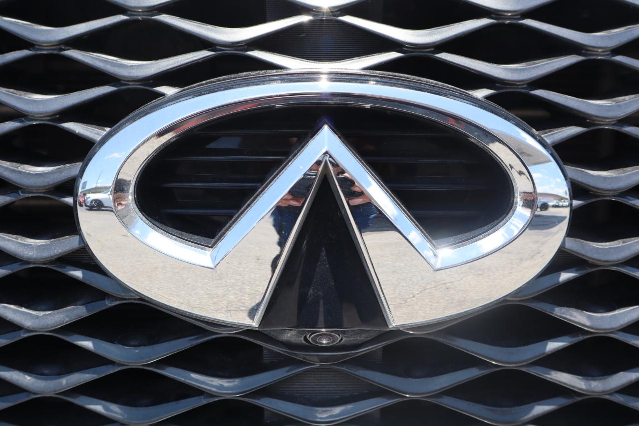 Infiniti QX80 4WD 4dr 2016
