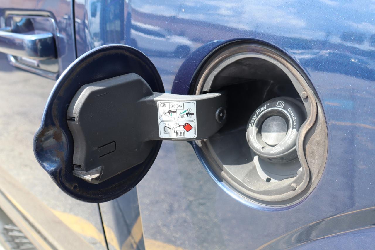 Ford F-150 2WD SuperCrew 157" Lariat 2016