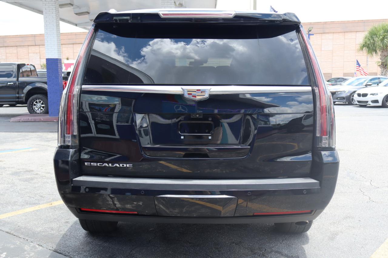 Cadillac Escalade ESV 2WD 4dr Premium Luxury 2017