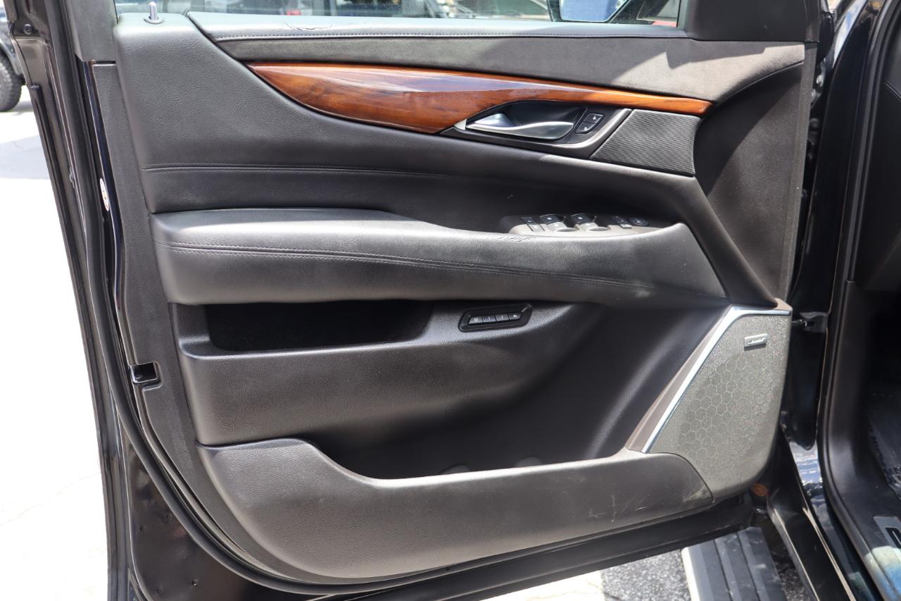 Cadillac Escalade ESV 2WD 4dr Premium Luxury 2017