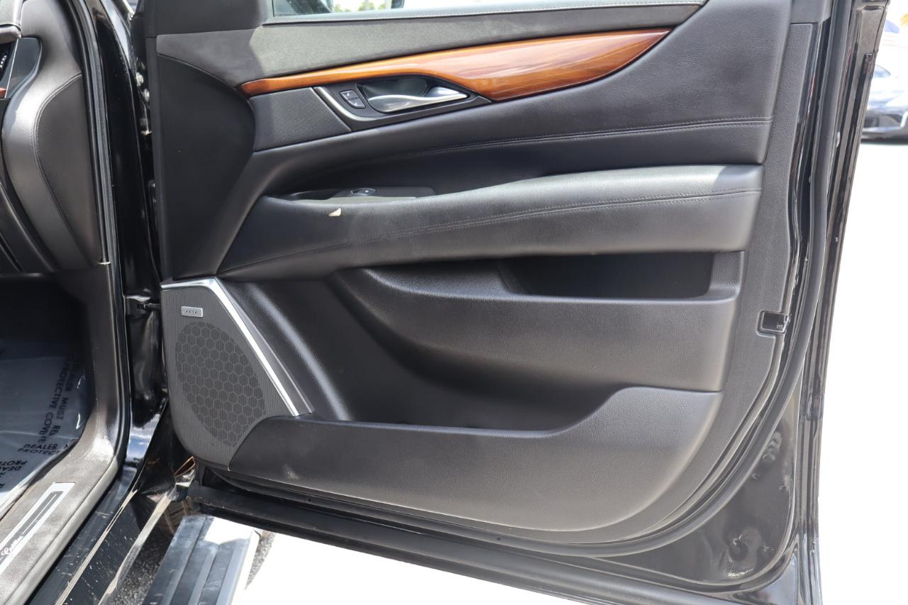 Cadillac Escalade ESV 2WD 4dr Premium Luxury 2017