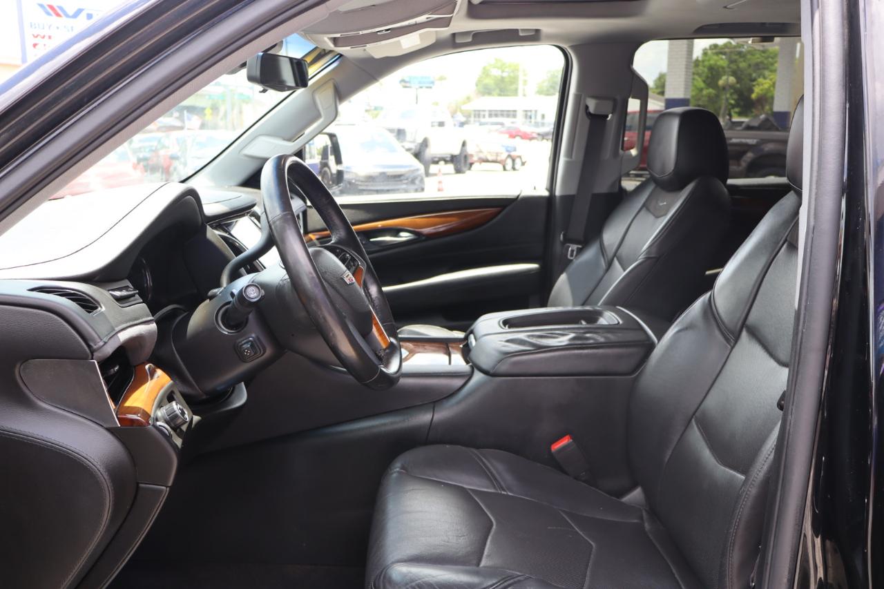 Cadillac Escalade ESV 2WD 4dr Premium Luxury 2017
