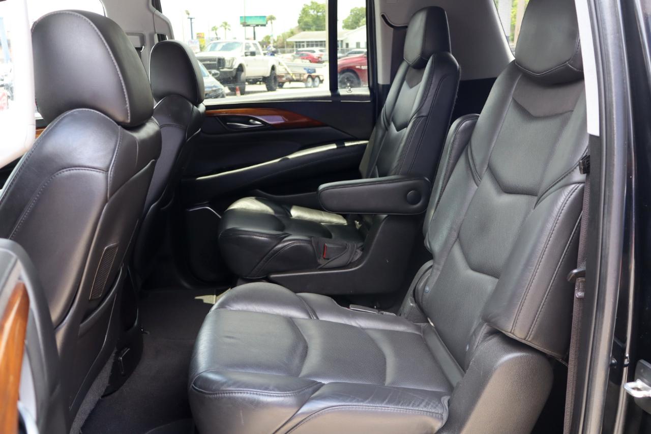 Cadillac Escalade ESV 2WD 4dr Premium Luxury 2017