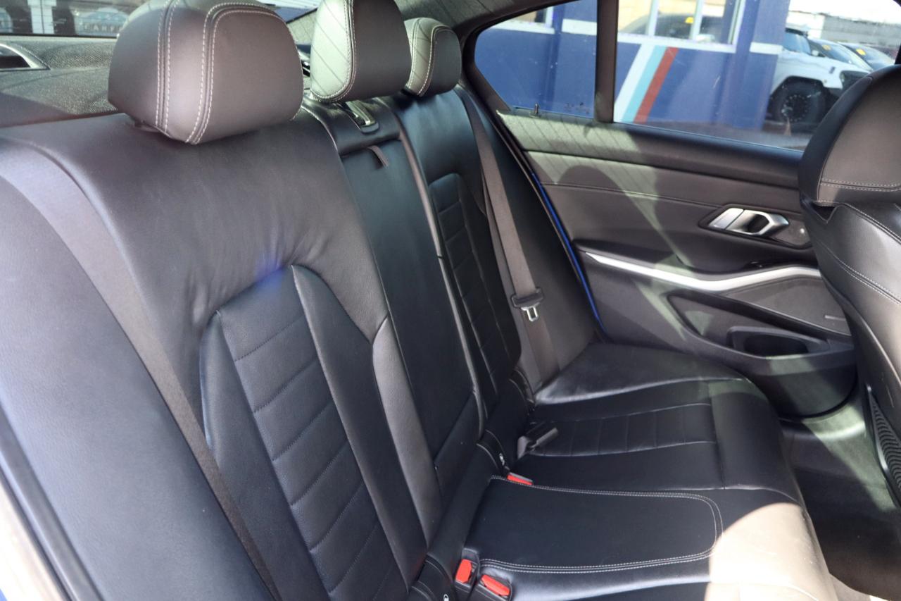 BMW 3 Series 330i Sedan 2019