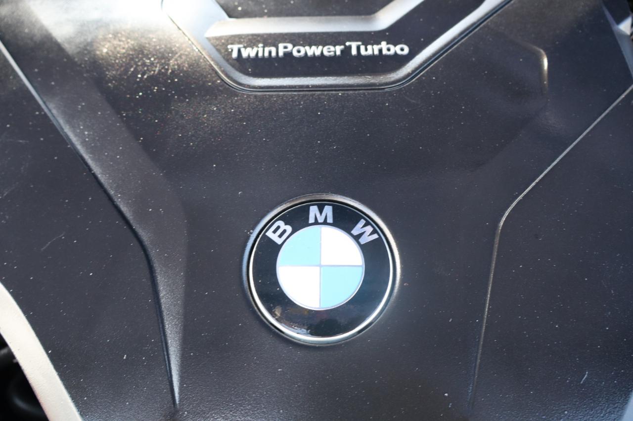 BMW 3 Series 330i Sedan 2019