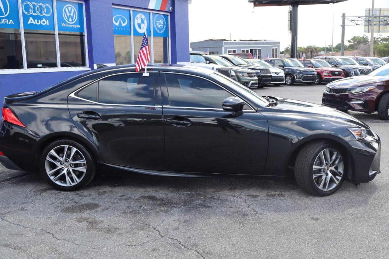 Lexus IS IS 300 RWD 2019