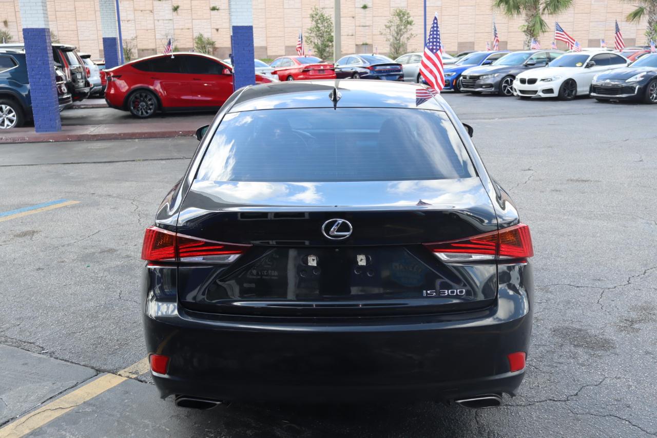 Lexus IS IS 300 RWD 2019