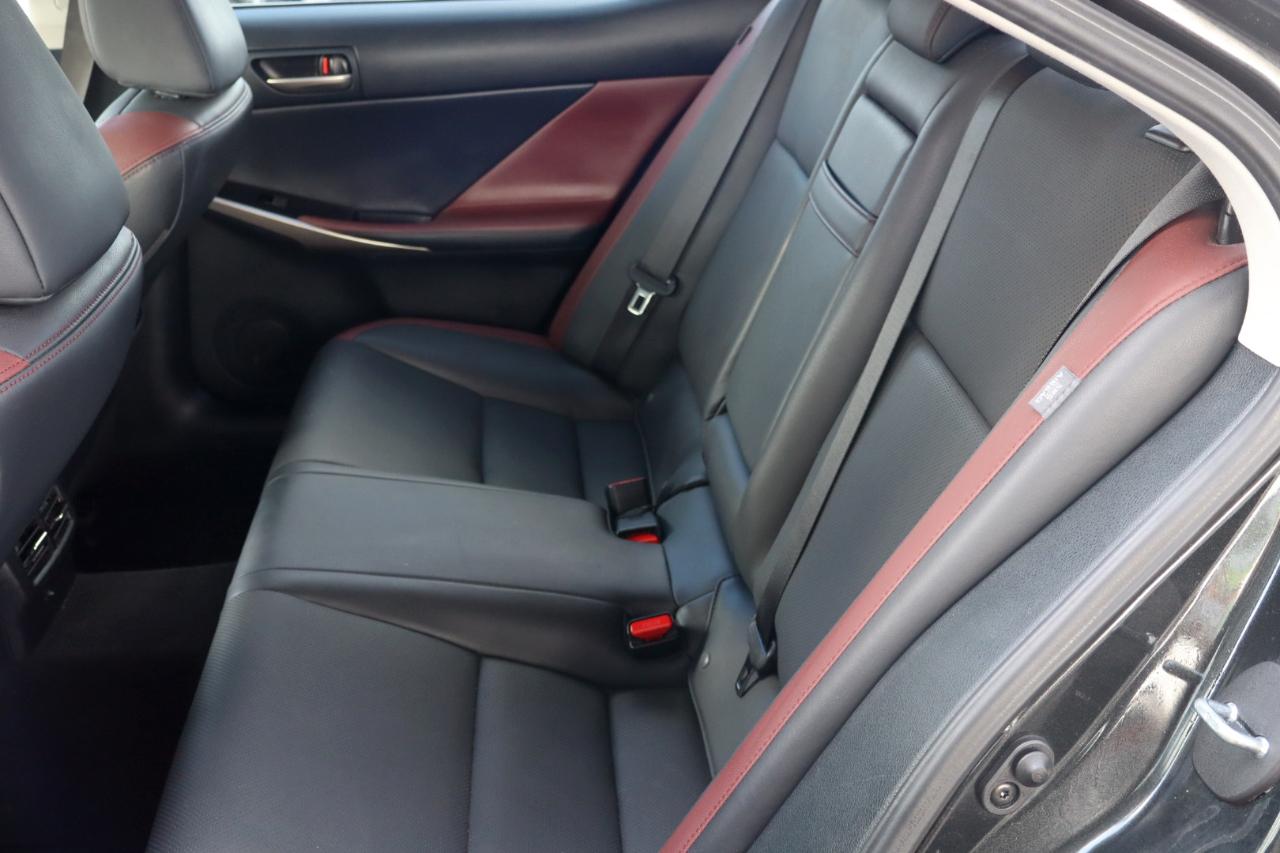 Lexus IS IS 300 RWD 2019