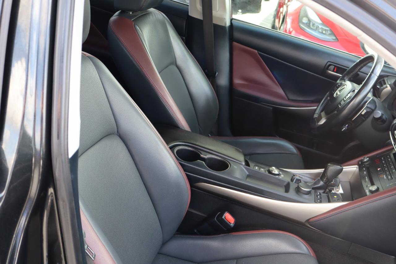 Lexus IS IS 300 RWD 2019