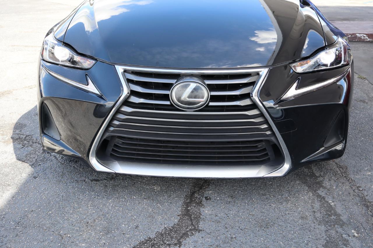 Lexus IS IS 300 RWD 2019