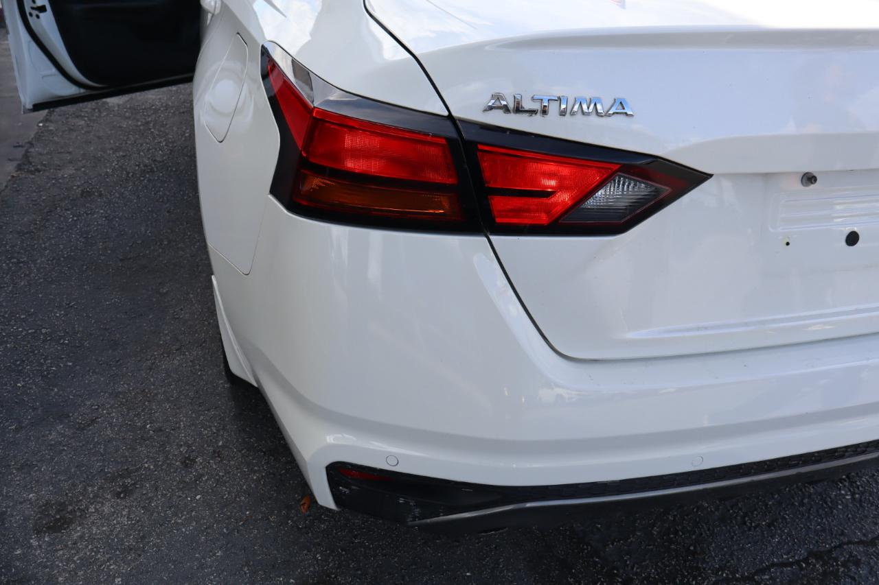 Nissan Altima 2.5 SR Sedan 2020