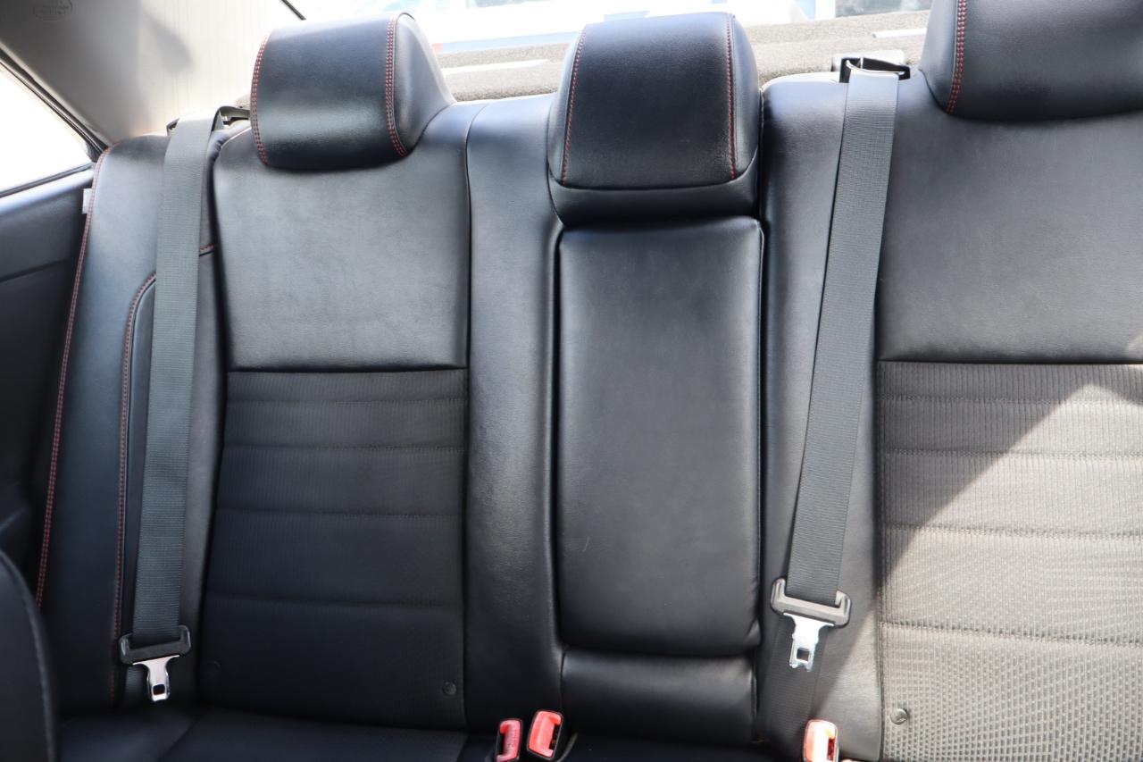 Toyota Camry 4dr Sdn I4 Auto SE w/Special Edition Pkg (Natl) 2016