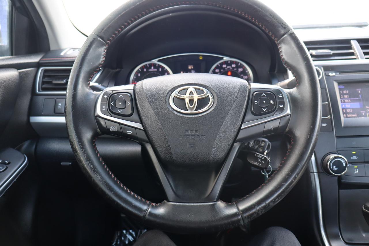 Toyota Camry 4dr Sdn I4 Auto SE w/Special Edition Pkg (Natl) 2016