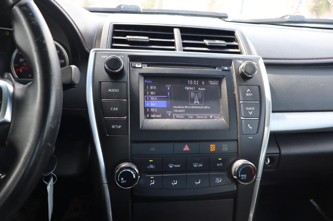 Toyota Camry 4dr Sdn I4 Auto SE w/Special Edition Pkg (Natl) 2016