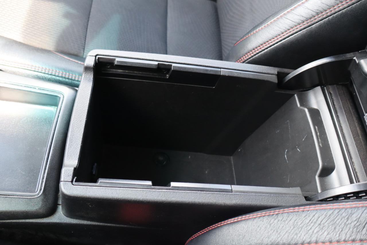 Toyota Camry 4dr Sdn I4 Auto SE w/Special Edition Pkg (Natl) 2016