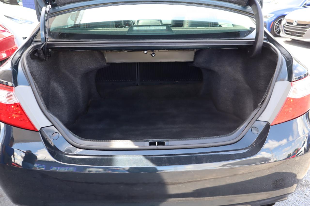 Toyota Camry 4dr Sdn I4 Auto SE w/Special Edition Pkg (Natl) 2016