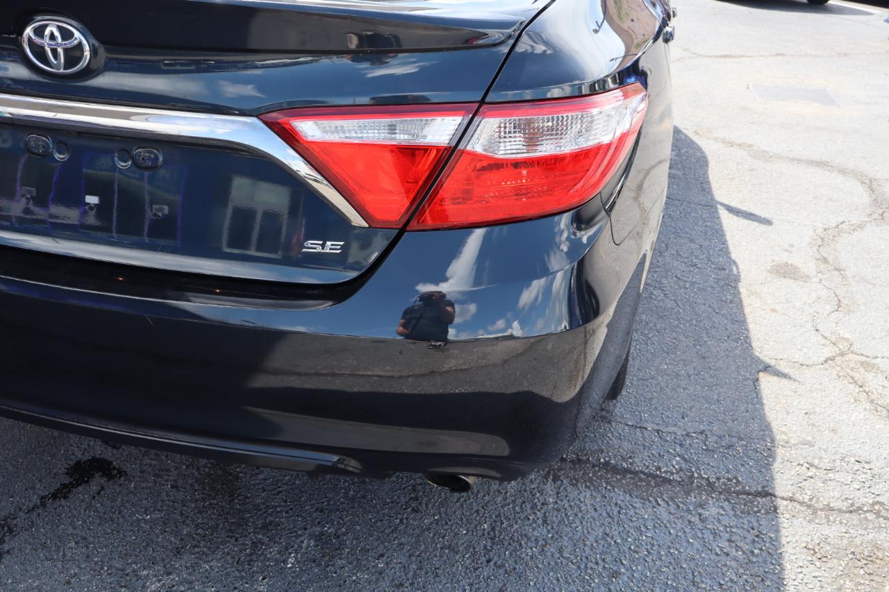 Toyota Camry 4dr Sdn I4 Auto SE w/Special Edition Pkg (Natl) 2016