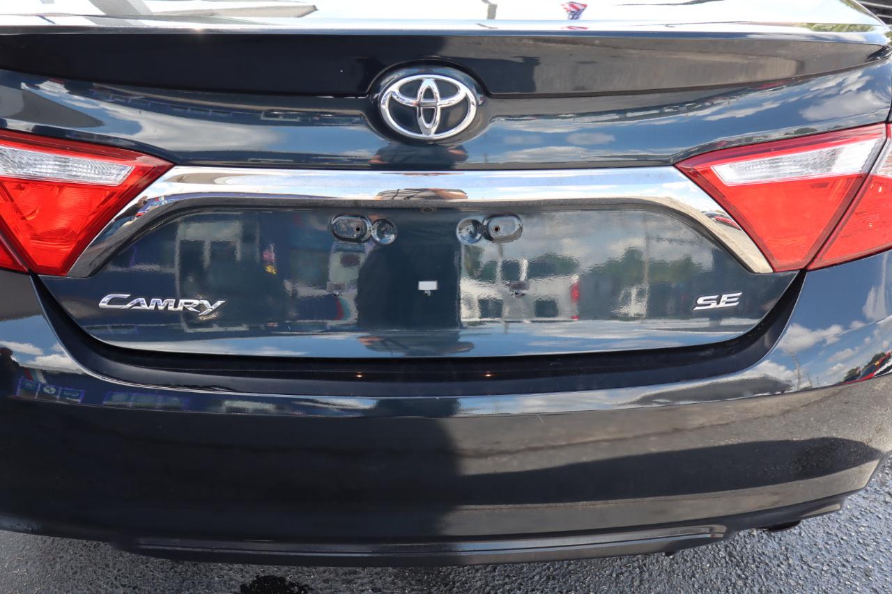 Toyota Camry 4dr Sdn I4 Auto SE w/Special Edition Pkg (Natl) 2016