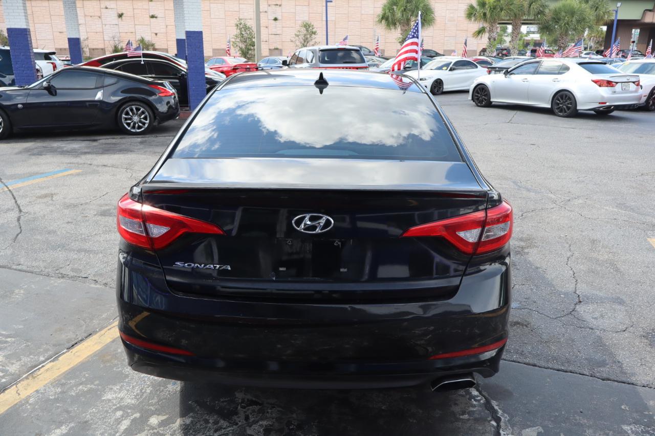 Hyundai Sonata 4dr Sdn 2.4L SE 2016