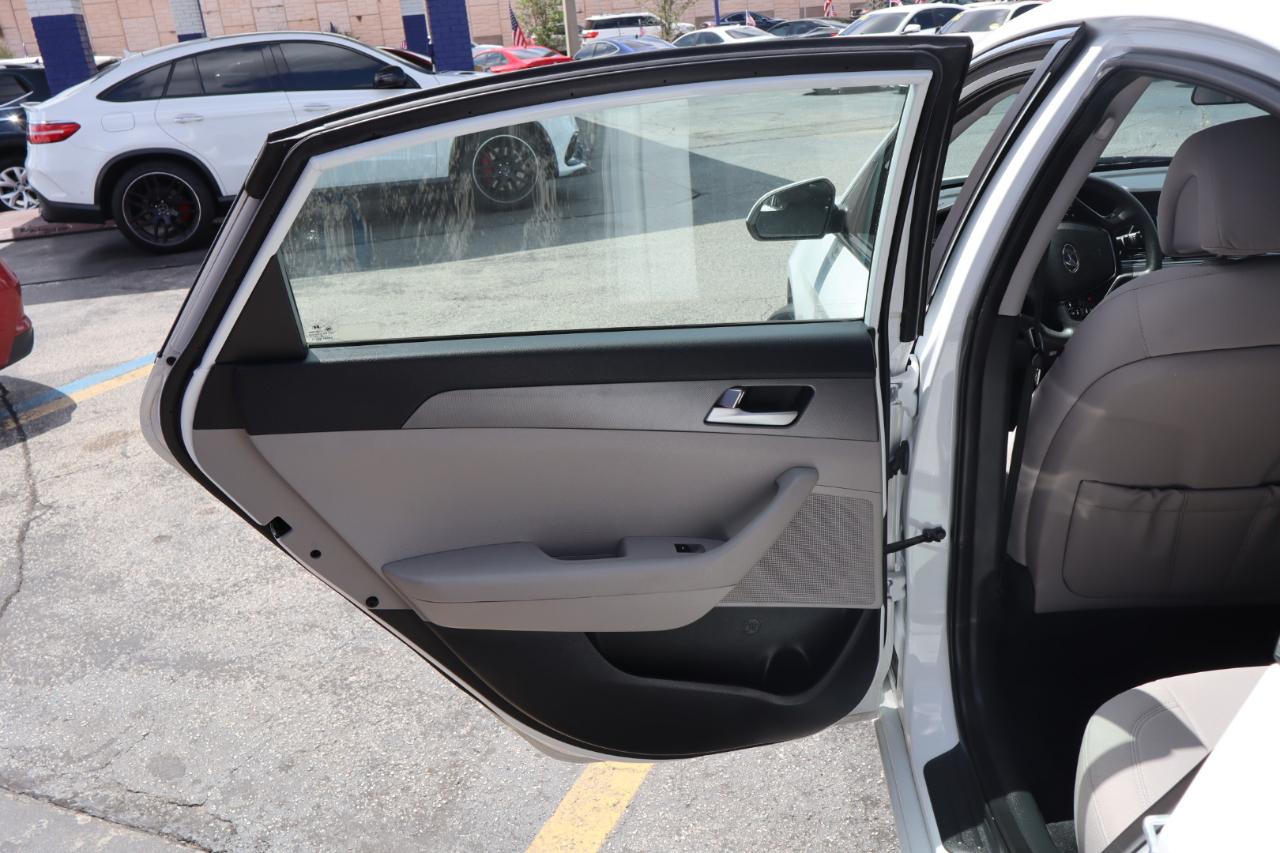 Hyundai Sonata 4dr Sdn 2.4L 2016