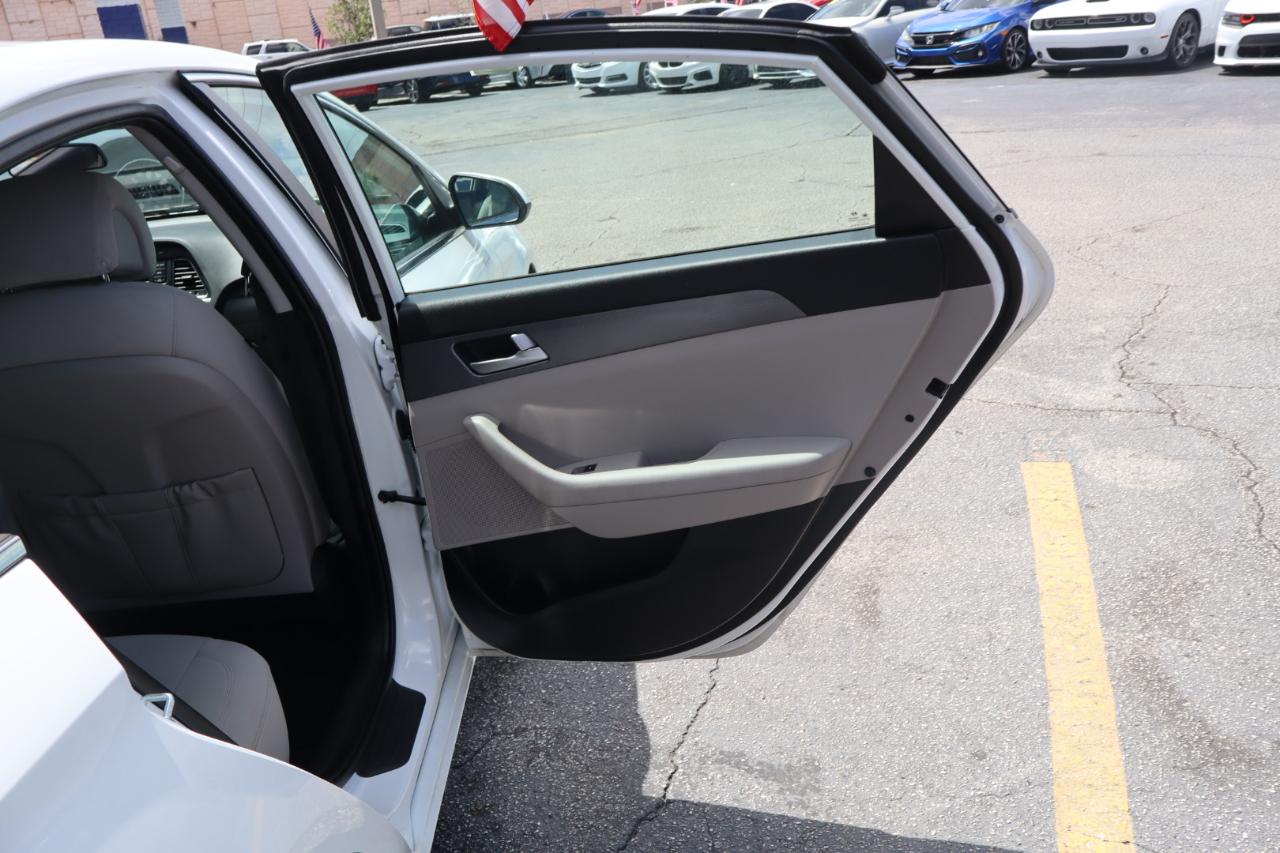 Hyundai Sonata 4dr Sdn 2.4L 2016