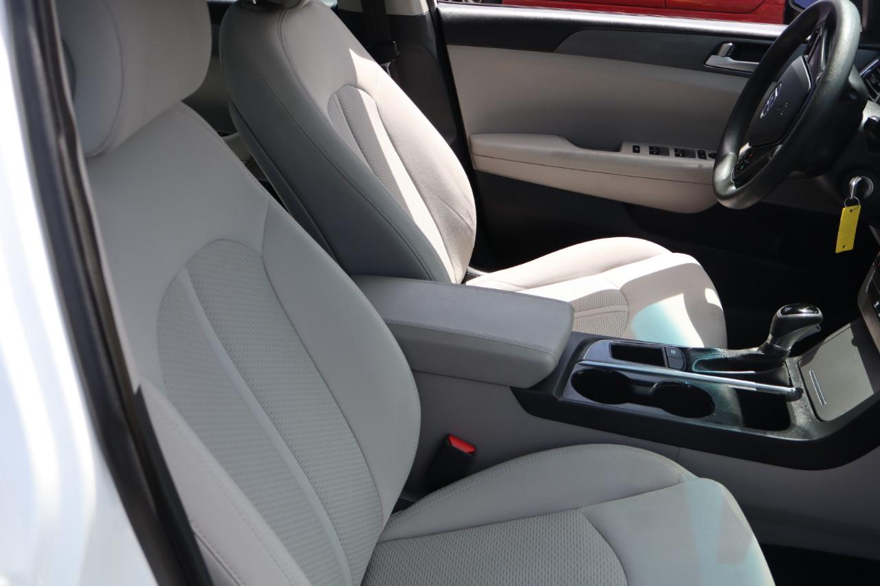 Hyundai Sonata 4dr Sdn 2.4L 2016